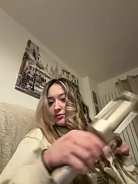 LilyLuck  online show from 01-11-26, 04:47