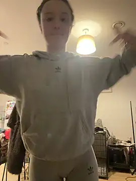 LilyLuck  online show from 02-09-26, 03:43