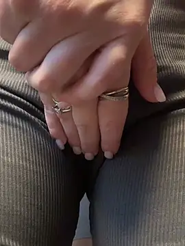 Snapshot of RussianGirls_ chatting on 02-15-26, 01:10 RussianGirls online show from 02-15-26, 01:10