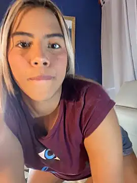 MiaSizzle online show from 12-21-25, 01:57