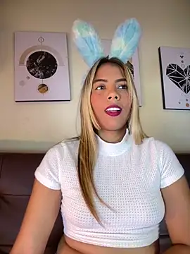 Snapshot of MiaSizzle chatting on 02-14-26, 07:47 MiaSizzle online show from 02-14-26, 07:47