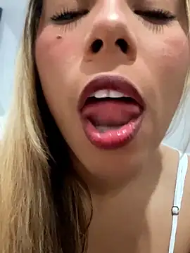 Snapshot of MiaSizzle chatting on 02-28-26, 08:19 MiaSizzle online show from 02-28-26, 08:19