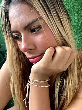 MiaSizzle online show from 01-09-26, 12:56