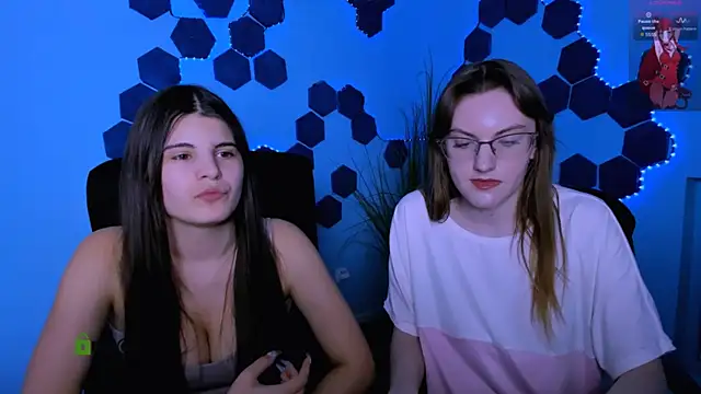 lizzie boom  online show from 02-25-26, 09:25