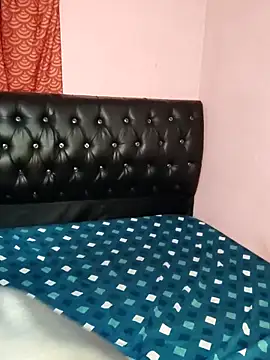 Snapshot of Axell-1997 chatting on 12-19-25, 02:15 Axell-1997 online show from 12-19-25, 02:15