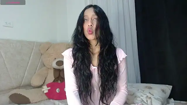 Snapshot of misty_noire chatting on 06-16-26, 12:16 misty noire online show from 06-16-26, 12:16