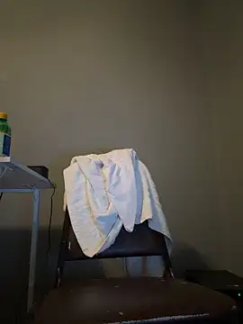 Cantgetenough0069 online show from 03-16-26, 09:46