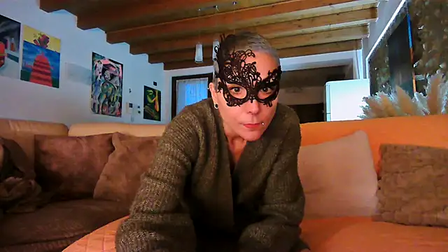 ErotiKat online show from 02-07-26, 04:48