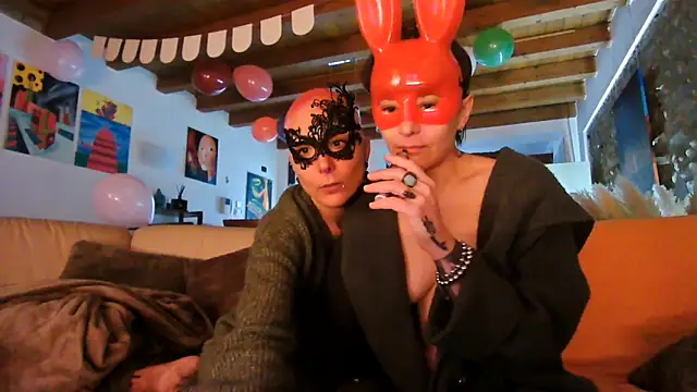 ErotiKat online show from 03-04-26, 04:37