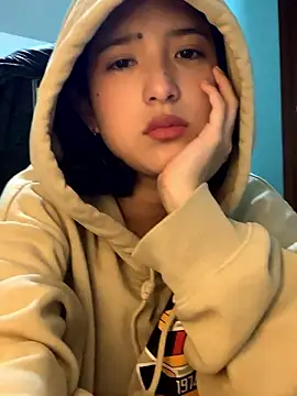 Snapshot of Alissa_Reed chatting on 01-11-26, 10:27 Alissa Reed online show from 01-11-26, 10:27