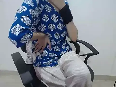 Farhana beautyfull online show from 04-03-26, 03:46