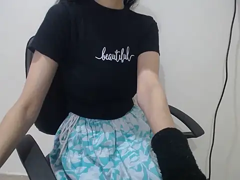 Farhana beautyfull online show from 04-18-26, 04:37