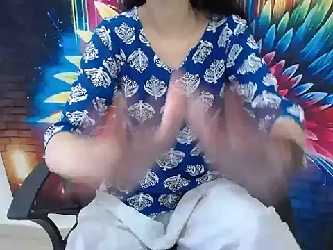 Snapshot of Farhana_beautyfull chatting on 04-24-26, 04:47 Farhana beautyfull online show from 04-24-26, 04:47