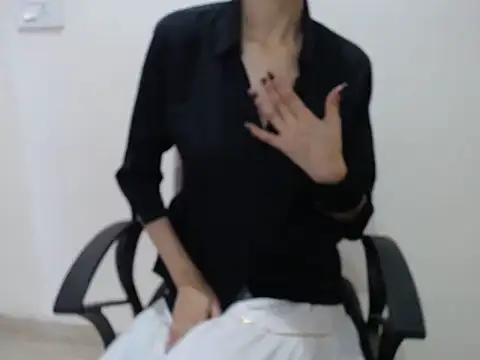 Farhana beautyfull online show from 03-26-26, 04:44