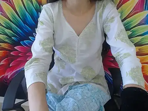 Snapshot of Farhana_beautyfull chatting on 06-04-26, 05:12 Farhana beautyfull online show from 06-04-26, 05:12