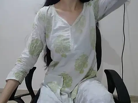 Snapshot of Farhana_beautyfull chatting on 04-22-26, 04:52 Farhana beautyfull online show from 04-22-26, 04:52