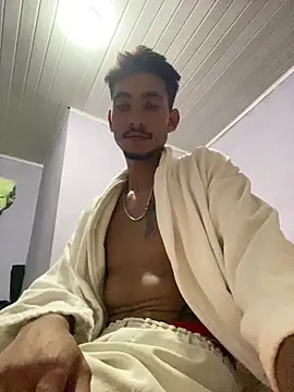 Snapshot of GuioficialBr chatting on 02-09-26, 03:59 GuioficialBr online show from 02-09-26, 03:59