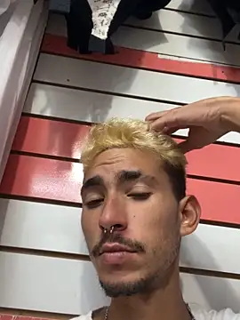 Snapshot of GuioficialBr chatting on 02-02-26, 02:27 GuioficialBr online show from 02-02-26, 02:27