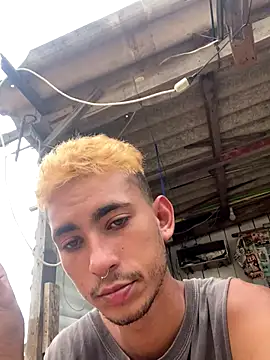 Snapshot of GuioficialBr chatting on 12-21-25, 09:15 GuioficialBr online show from 12-21-25, 09:15