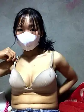 Snapshot of Beautiful_female chatting on 01-11-26, 02:02 Beautiful female online show from 01-11-26, 02:02