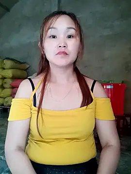 Snapshot of yula-bi chatting on 05-13-26, 10:44 yula-bi online show from 05-13-26, 10:44