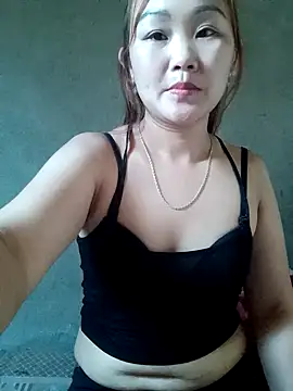 Snapshot of yula-bi chatting on 05-15-26, 11:25 yula-bi online show from 05-15-26, 11:25