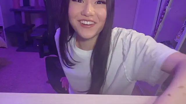 luvvivii online show from 03-08-26, 02:04