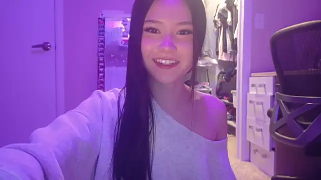 Snapshot of luvvivii chatting on 02-07-26, 03:47 luvvivii online show from 02-07-26, 03:47