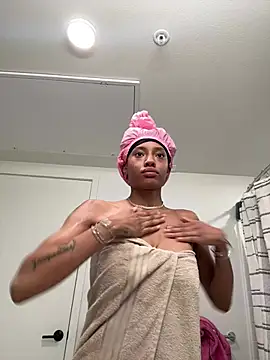 Snapshot of Davineniy chatting on 01-10-26, 09:26 Davineniy online show from 01-10-26, 09:26