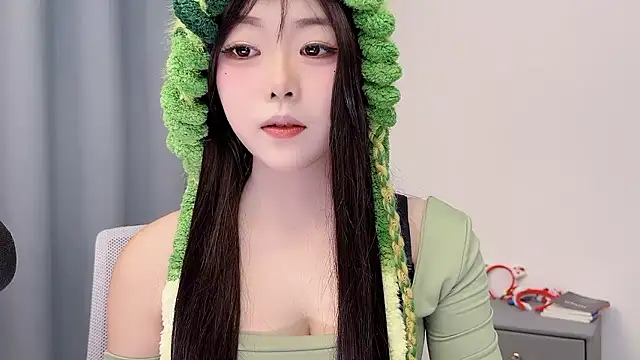 smalldaisy online show from 03-21-26, 02:13