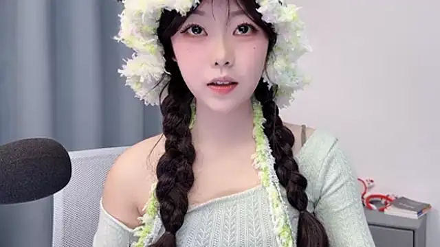 smalldaisy online show from 03-19-26, 02:11