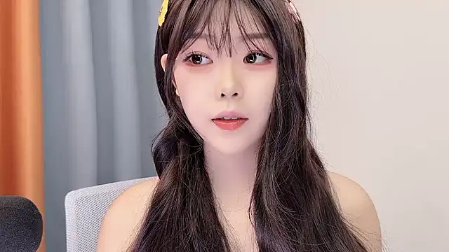 smalldaisy online show from 02-13-26, 01:49