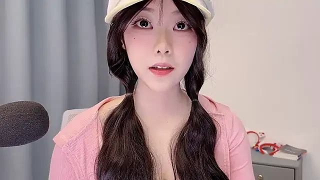 smalldaisy online show from 03-20-26, 02:23