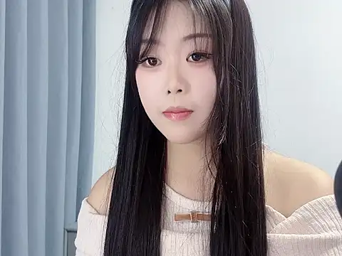 smalldaisy online show from 12-23-25, 07:07