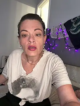 GoddessRae19 online show from 05-03-26, 05:49