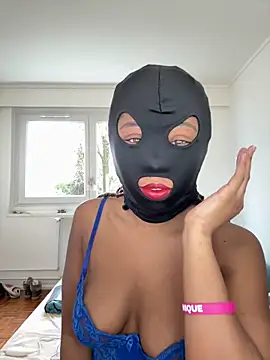 cassie miller velvet online show from 12-22-25, 11:21