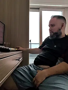 Hairy bear86 online show from 02-23-26, 07:14