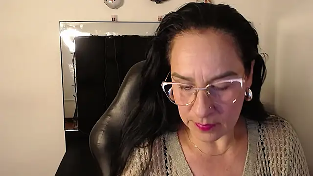 KiaraFoster online show from 12-19-25, 02:30