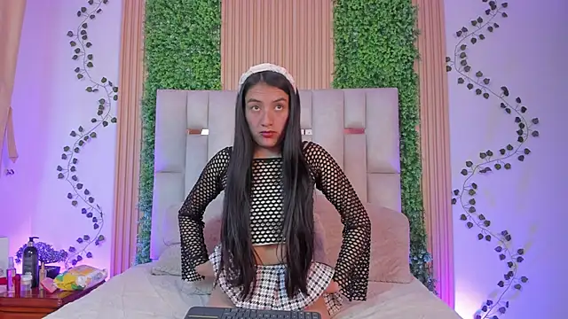 Emma Nm online show from 01-15-26, 04:32