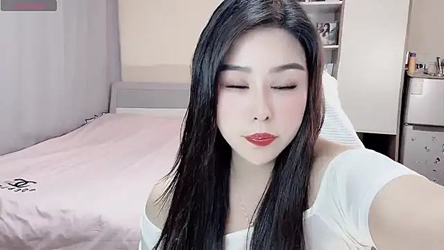 Snapshot of Ogravity_ chatting on 02-28-26, 12:38 Ogravity online show from 02-28-26, 12:38