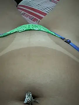 laramacedo2026 online show from 04-09-26, 01:06