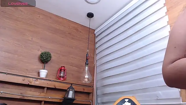 Snapshot of carolina_canndy chatting on 03-01-26, 01:38 carolina canndy online show from 03-01-26, 01:38