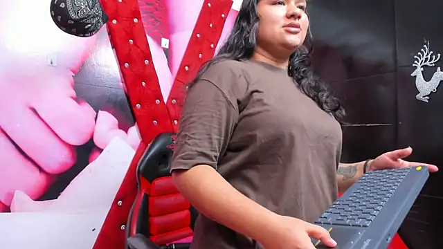 Snapshot of carolina_canndy chatting on 02-14-26, 02:56 carolina canndy online show from 02-14-26, 02:56