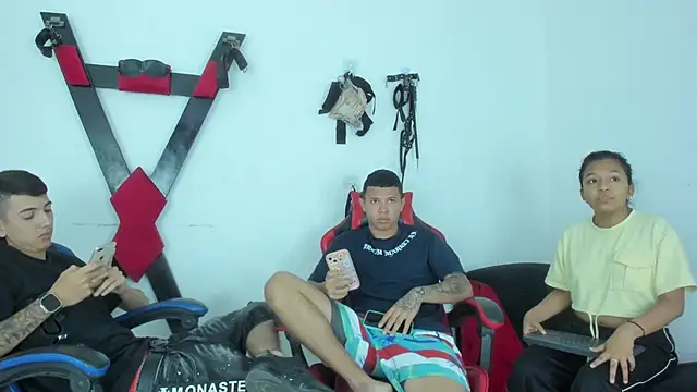 Three Ways to Love online show from 01-09-26, 12:12