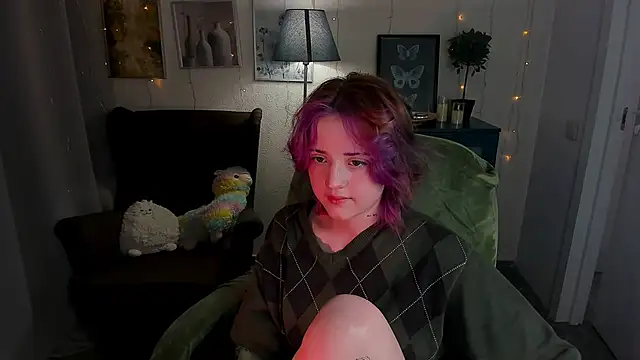 Snapshot of SarahShelby chatting on 04-30-26, 11:20 SarahShelby online show from 04-30-26, 11:20