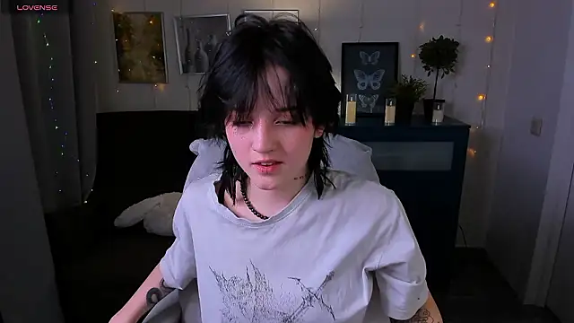 SarahShelby online show from 03-11-26, 03:28