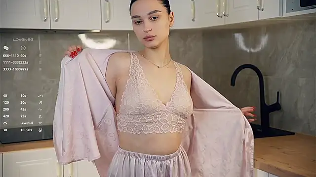 TyraEspina online show from 01-11-26, 09:33