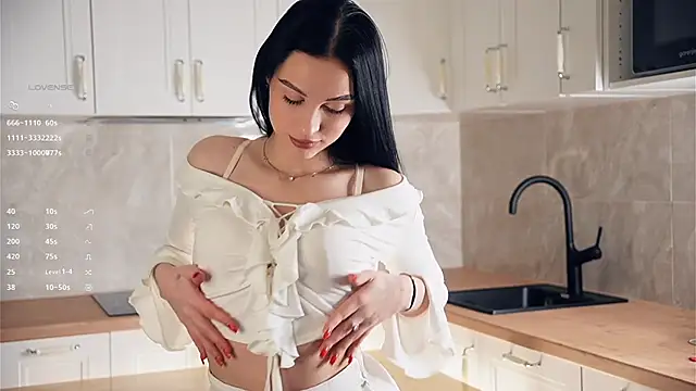 TyraEspina online show from 01-06-26, 09:19