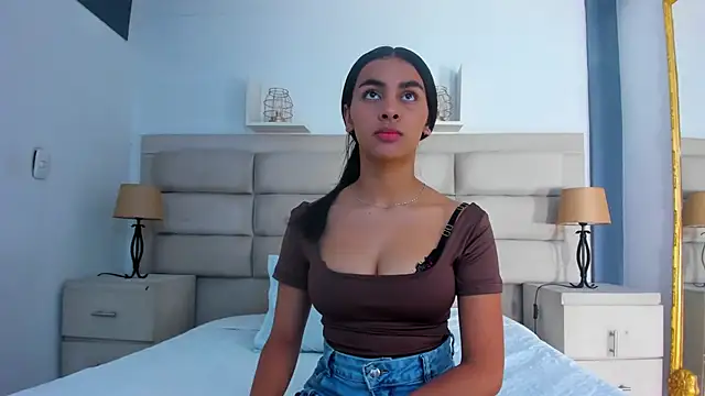 ManuelaEvans  online show from 01-06-26, 08:57