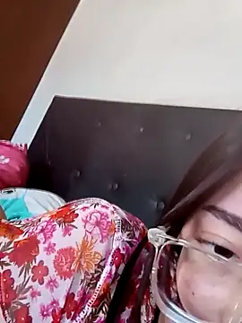 Shei00000 online show from 12-21-25, 06:31